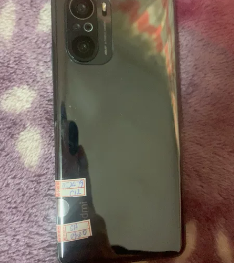 红米k40，12?256的1200 感兴趣...