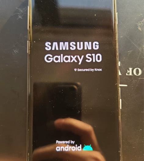 三星S10 换了完美屏，换过后盖，换过电池...