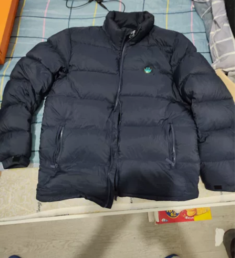 大润发买的羽绒服，175/L 买小了 穿过...