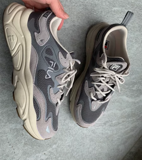 FILA斐乐火星鞋轻便运动鞋!! 颜色 :...