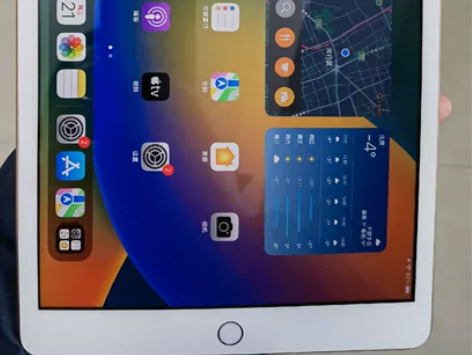 ipad8代 wifi版本128g，金色，...