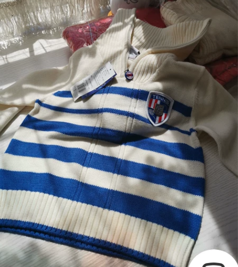 网球王子奶白色翻领儿童针织衫 胸围41长4...