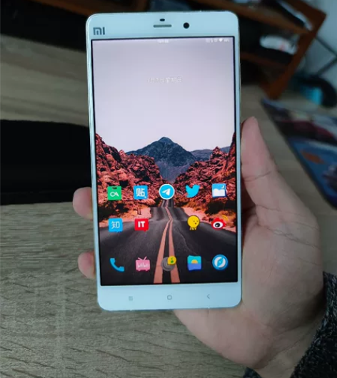 出个小米Note顶配 4+64 高通810...