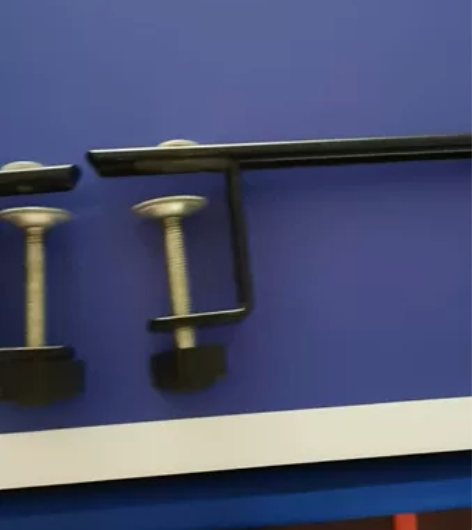 乒乓球网架（没有网，只有架） 坐标：沈阳沈...