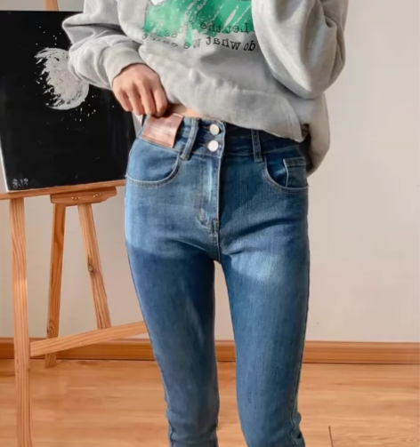 穿搭博主出闲置 高腰小脚牛仔裤 复古蓝色牛...