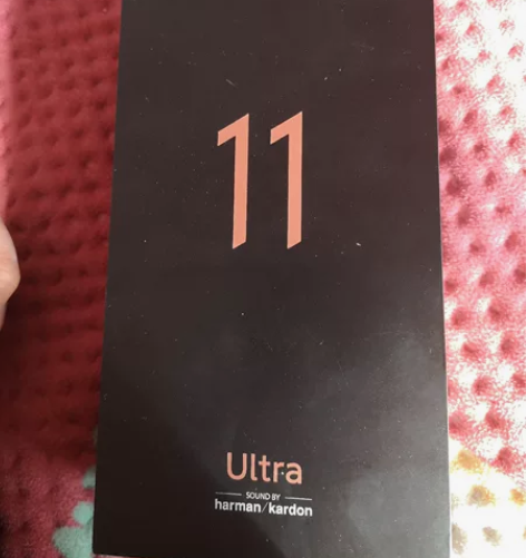 小米11u在保 两处轻微磕碰 12+256...