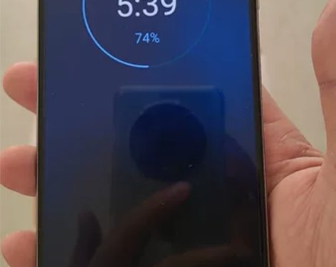 几乎全新摩托罗拉 moto edge轻奢版...