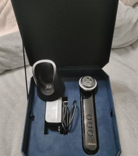 败家娘们8月份才买的雅萌美容仪，Max二代...