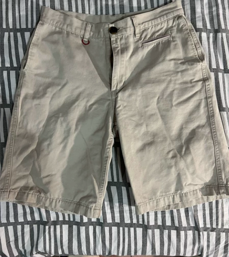 自穿clot工装短裤,浅卡其色,s码。腰围...