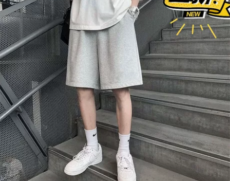 体店实在做不下去，青年短裤潮牌ins运动休...