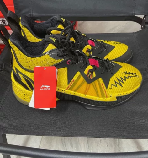 李宁  争锋  男款篮球鞋  45码 29...