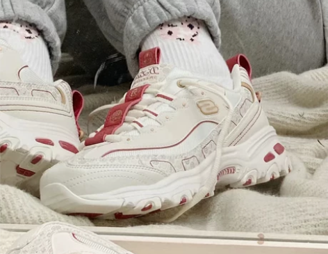 Skechers斯凯奇男女鞋兔年新年款限定...