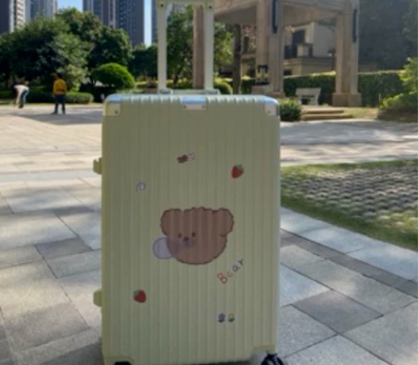 【全新】梦旅者多功能行李箱铝框拉杆箱皮箱万...