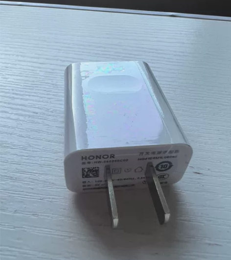 全新荣耀平板充电头 送一根5a的线 感兴趣...