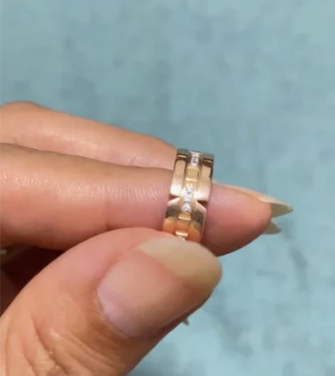 cartier卡地亚坦克系列 材质：18k...