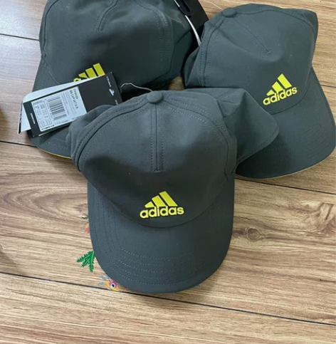 阿迪达斯速干网球帽子 速干可调节！ 69一...