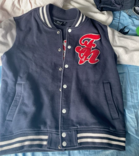 fun棒球夹克，175码数，保证正品 感兴...