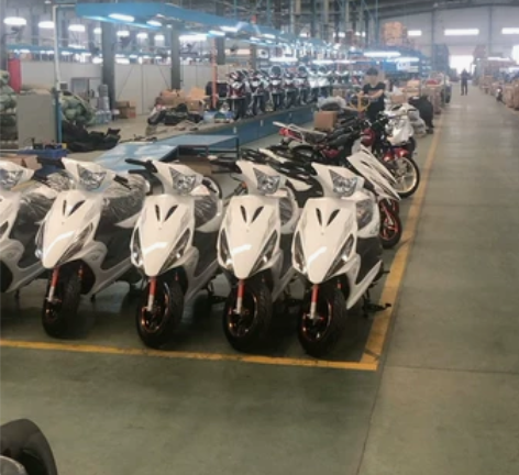 厂家直销 各品牌摩托车 珠峰，华鹰，建设金...