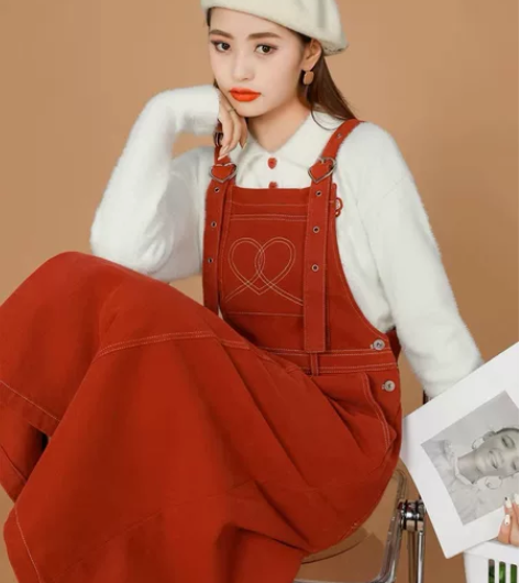 出这件红色背带裙 感兴趣的话点“我想要”和...