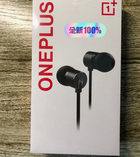 一加银耳2t，黑色有线耳机，全新未拆封，c...