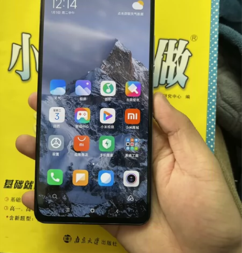 红米note11pro 6+128 白色，...
