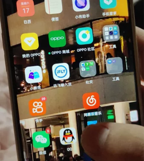 oppoa9   6＋128，可以当做备用...