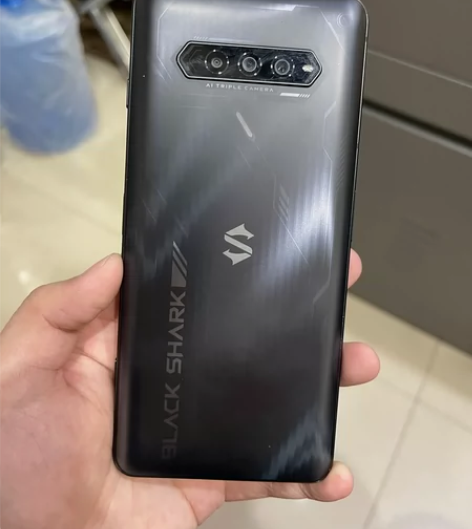 黑鲨4S Pro 5G  16512G 玩...