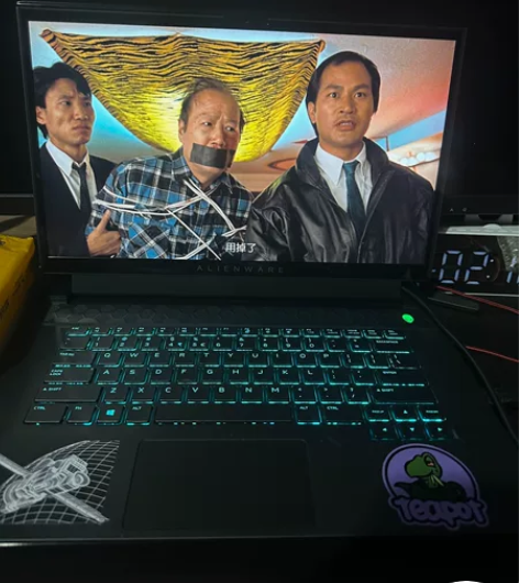 外星人笔记本 R15黑色 无拆修  箱子都...