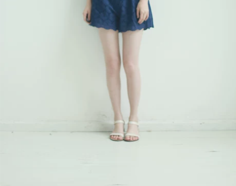 [ 我束发来见你 ] 松紧腰镂空短裤女 感...