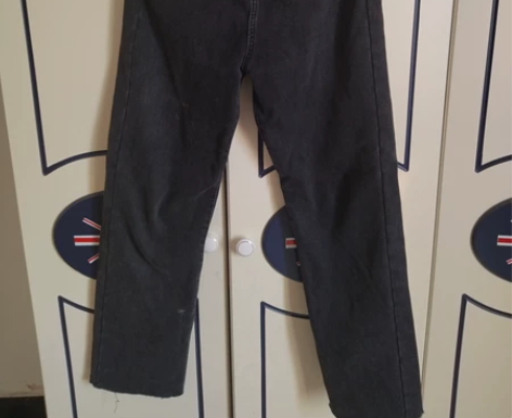 加绒黑色牛仔裤  大概适合2尺2  2尺3...