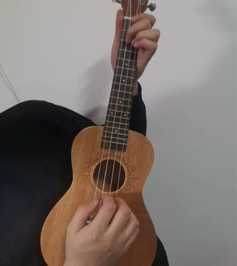 尤克里里自提50元 感兴趣的话点“我想要”...