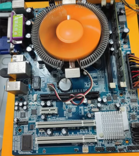 ZX-H55主板CPUi3530内存4G。...