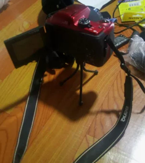 数码相机半价处理9.9成新带遥控器WIFI...