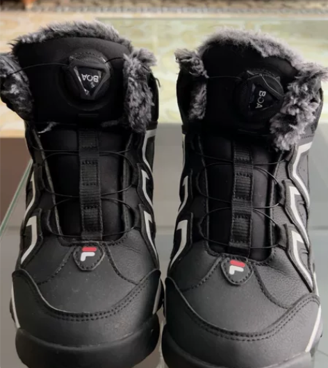 斐乐童鞋  36码 但是因为内里全是毛 建...