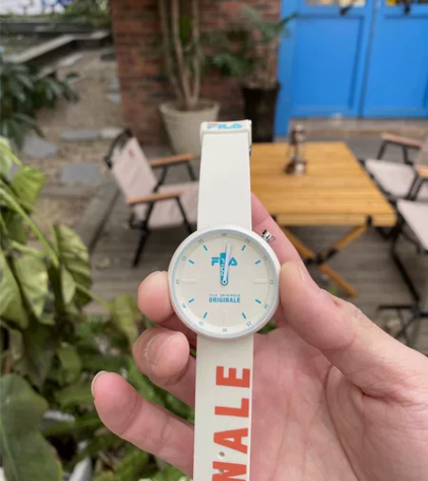 (博主闲置)FILA斐乐 硅胶表带时尚潮流...