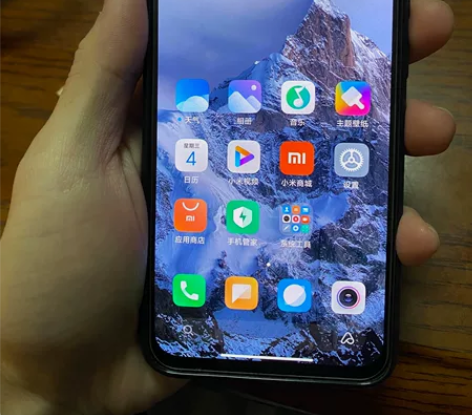 小米9se 6+128g 710处理器吃鸡...