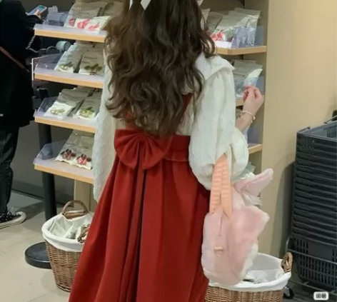 夏日会在晚餐后-红色蝴蝶结设计木耳边圣诞背...