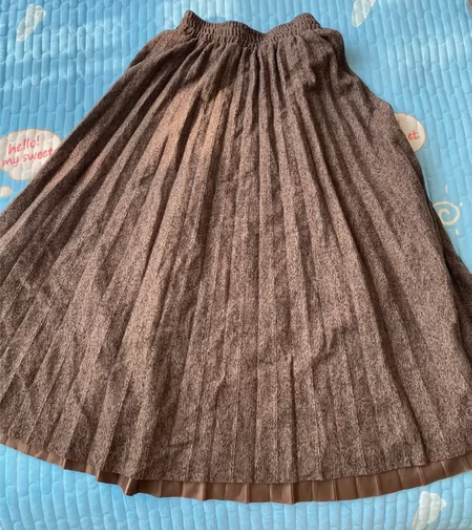 女士半身裙百褶裙，9成新，闲置包邮出，L码...