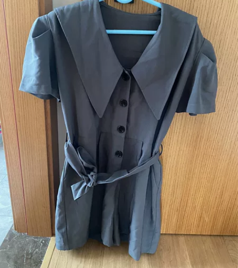 连体裤短袖，很洋气，穿过一次 感兴趣的话点...