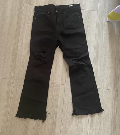 黑色破洞牛仔裤，胖了穿不下了，便宜转 感兴...