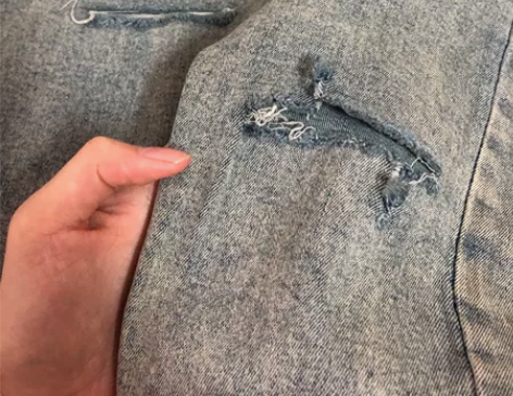 弹力破洞小脚流苏牛仔裤，全新吊牌还在，30...