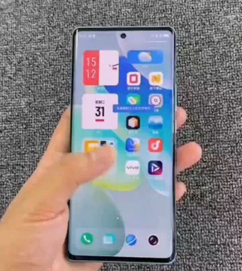 vivo 旗舰机系列 X80假日，8+4+...