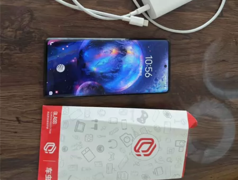 vivo x80黑色带一年碎屏保8+256...