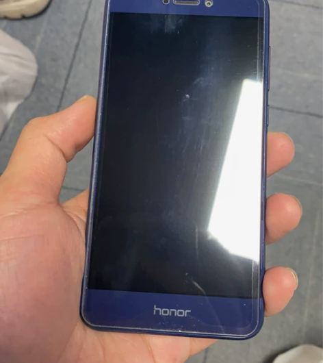 华为荣耀8青春版.64G自用手机.外观如图...
