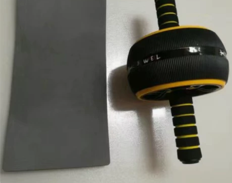 初学者家用回弹减肚子练腹肌轮滚轮健身器材健...