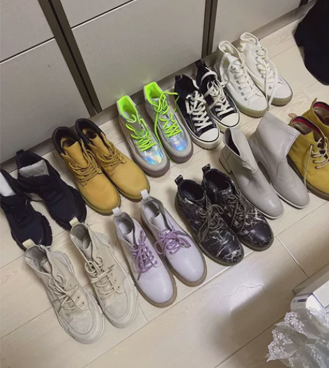 女士运动鞋37、38码、看上哪个给我发图、...