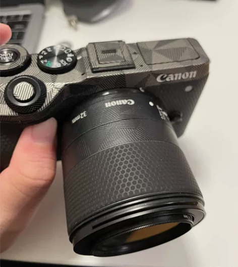 佳能人像天花板32f1.4镜头，eos半画...