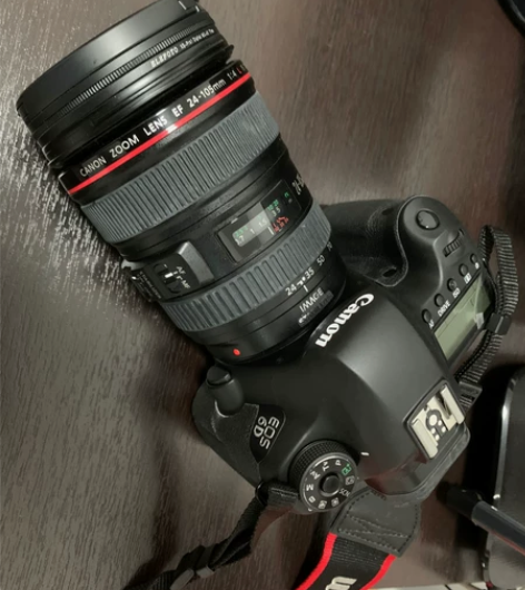 99新佳能EOS6D套机，几乎全新，买了没...