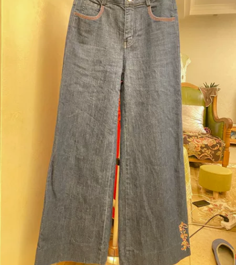 DVII喇叭阔腿裤，穿过一两次吧，买的时候...