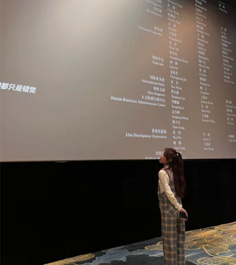 格子减龄背带裤女学生文艺复古连体裤直筒宽松...